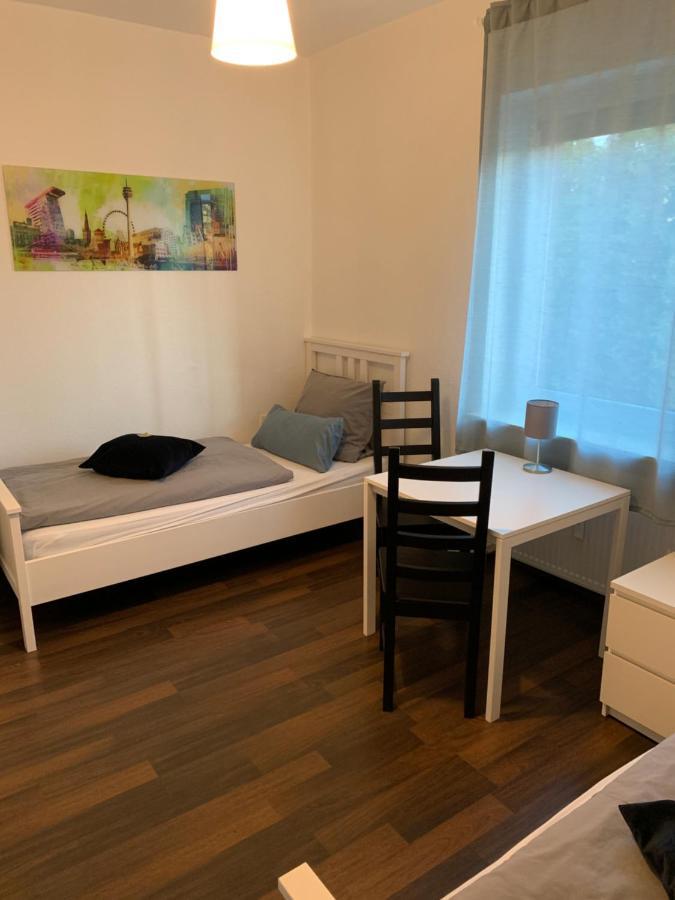 Zum Armen Mann Bed & Breakfast Dusseldorf Ngoại thất bức ảnh