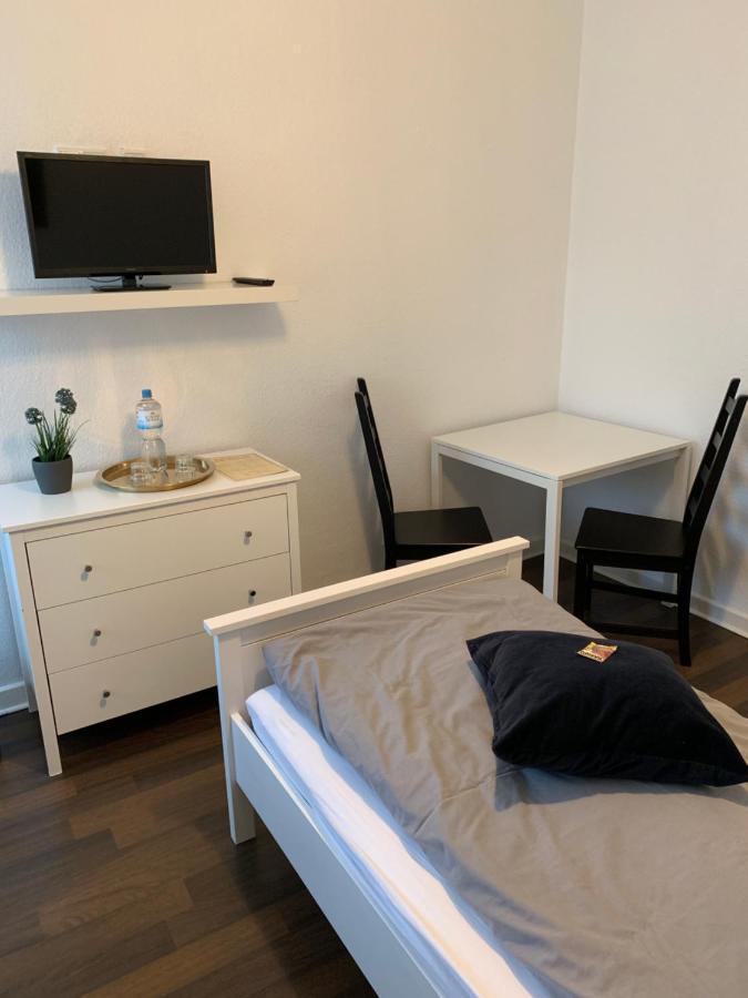 Zum Armen Mann Bed & Breakfast Dusseldorf Ngoại thất bức ảnh