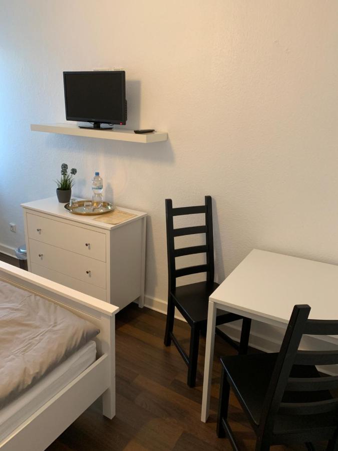 Zum Armen Mann Bed & Breakfast Dusseldorf Ngoại thất bức ảnh